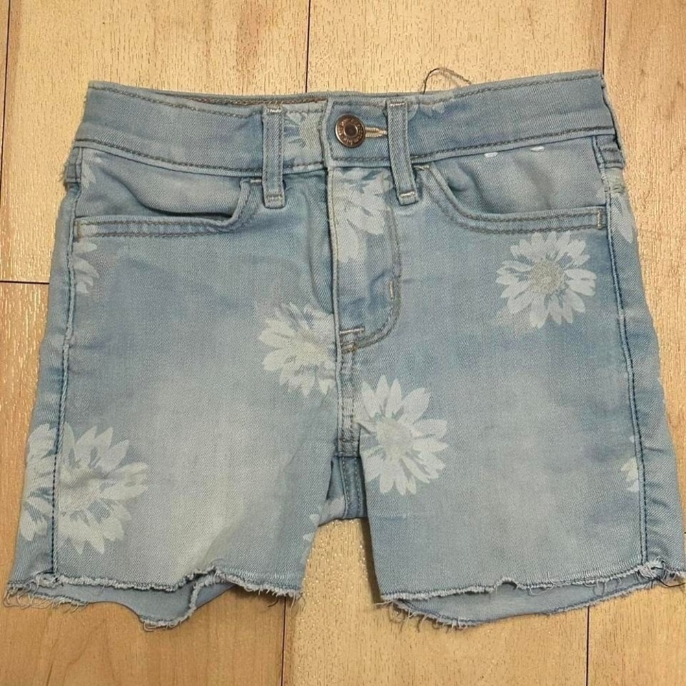 Girls Abercrombie kids shorts flower design 5/6 denim Jean